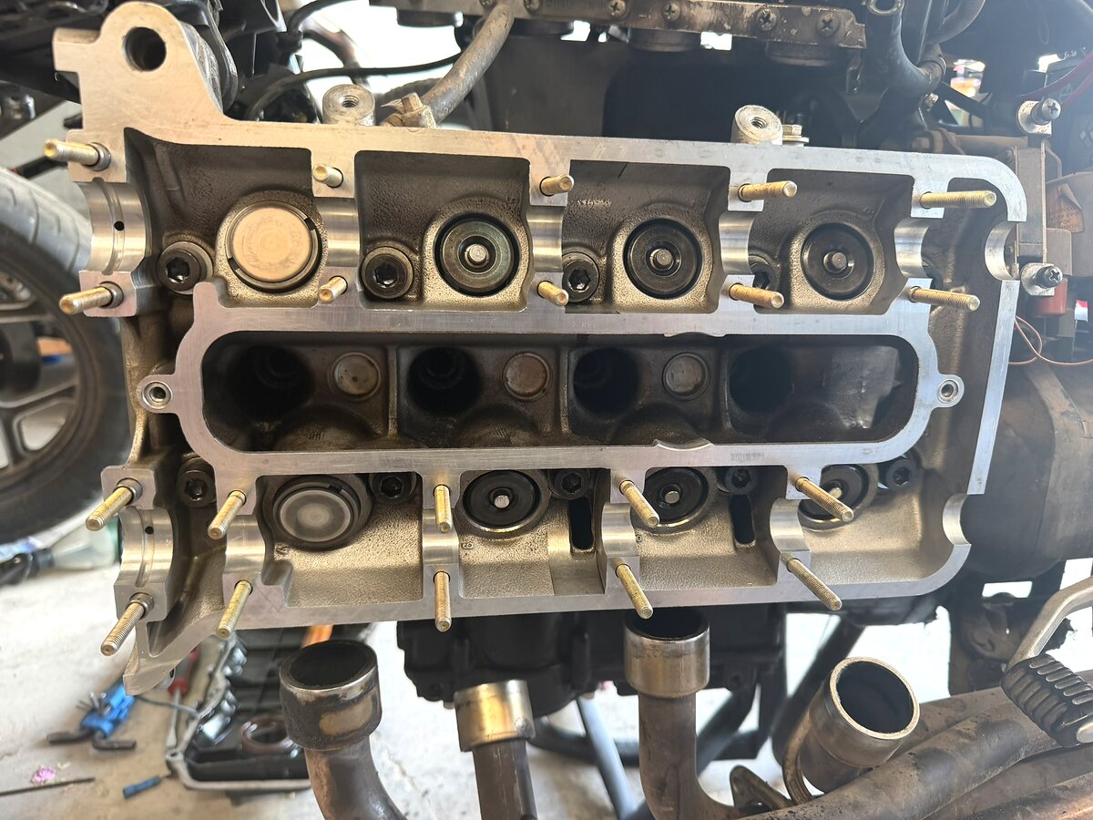 BMW K100 motorcycle engine cylinder head
